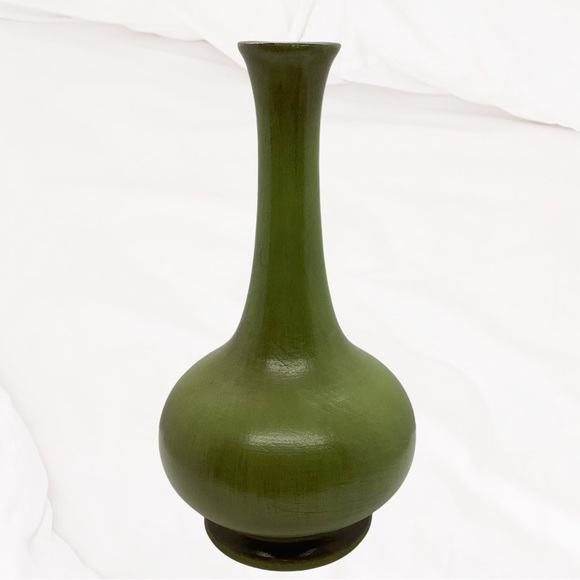 Vintage Mid Century Modern Avocado Green Royal Haeger Vase - Picture 8 of 8
